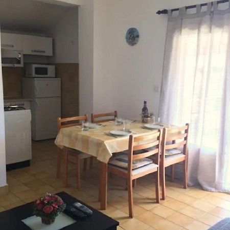 Apartments And Rooms Ognjen - Family Apartments With Free Parking Betina (Sibenik-Knin) Exterior foto