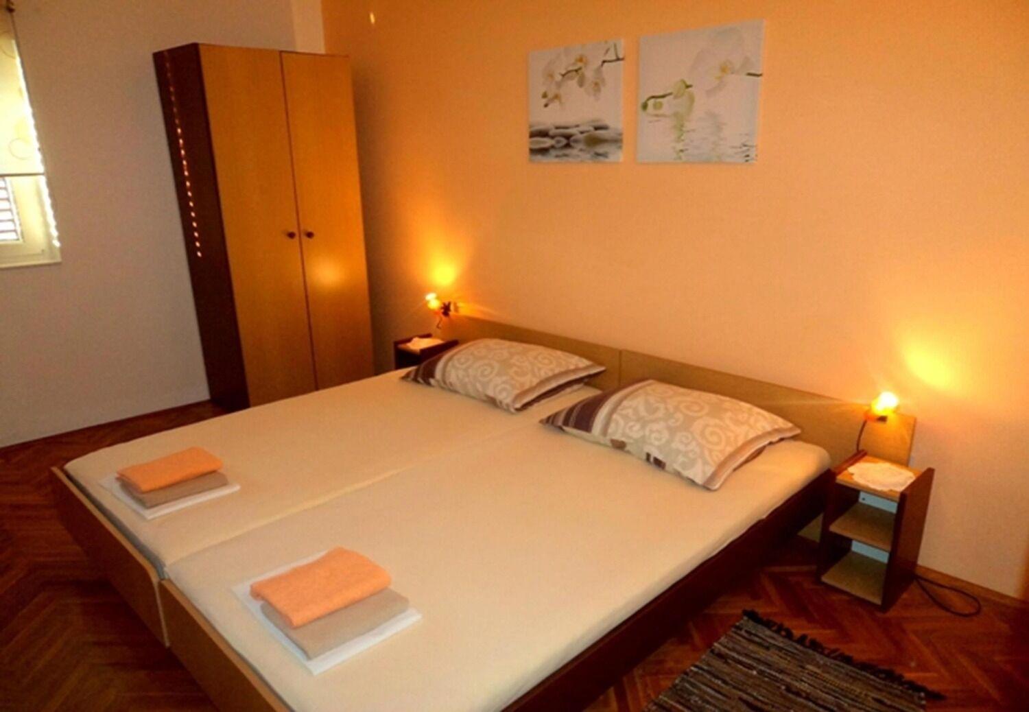 Apartments And Rooms Ognjen - Family Apartments With Free Parking Betina (Sibenik-Knin) Exterior foto