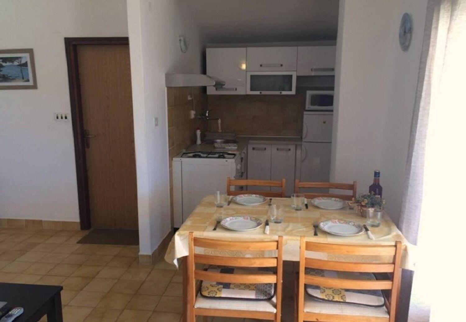 Apartments And Rooms Ognjen - Family Apartments With Free Parking Betina (Sibenik-Knin) Exterior foto